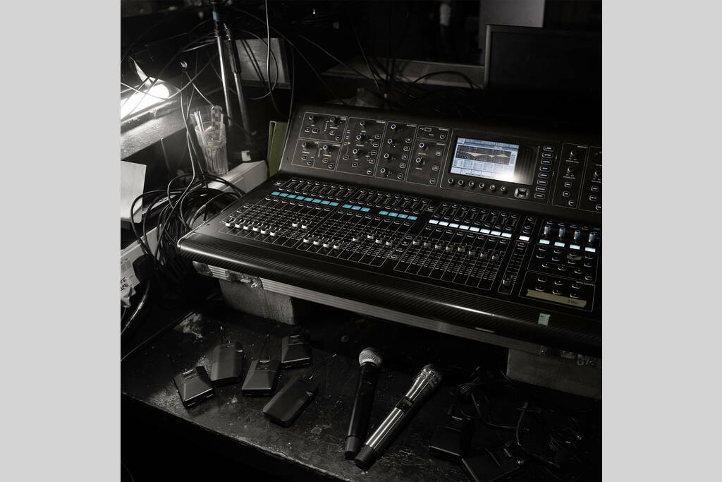 PSM 300 - インイヤーモニタリングシステム - Shure 日本