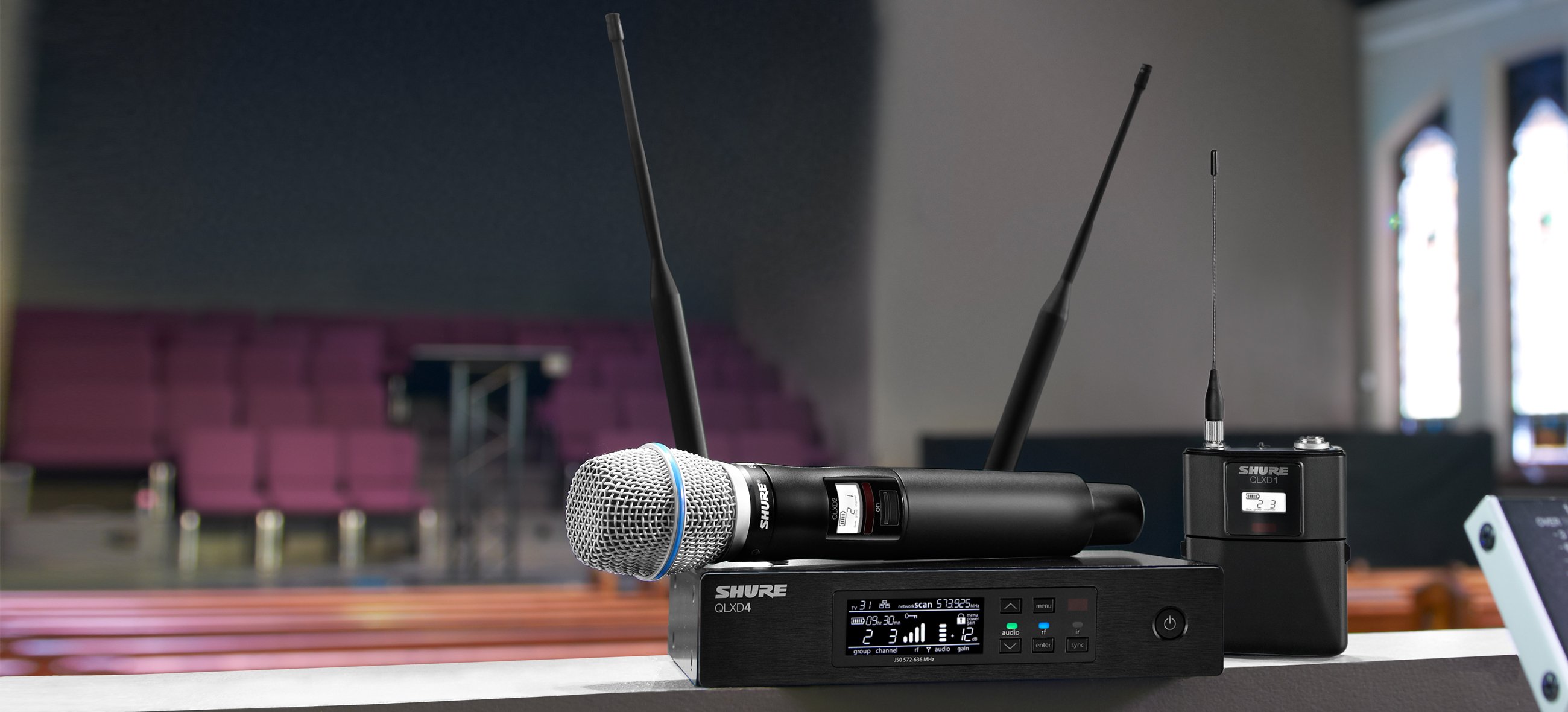☆FG013【中古品】 デジタルワイヤレス 受信機 SHURE QLXD4 JB