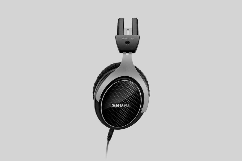 SRH1540 - Premium Closed-Back Headphones - Shure USA