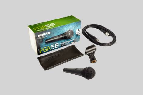 Illustration Shure PGA58 with XLR to XLR cable